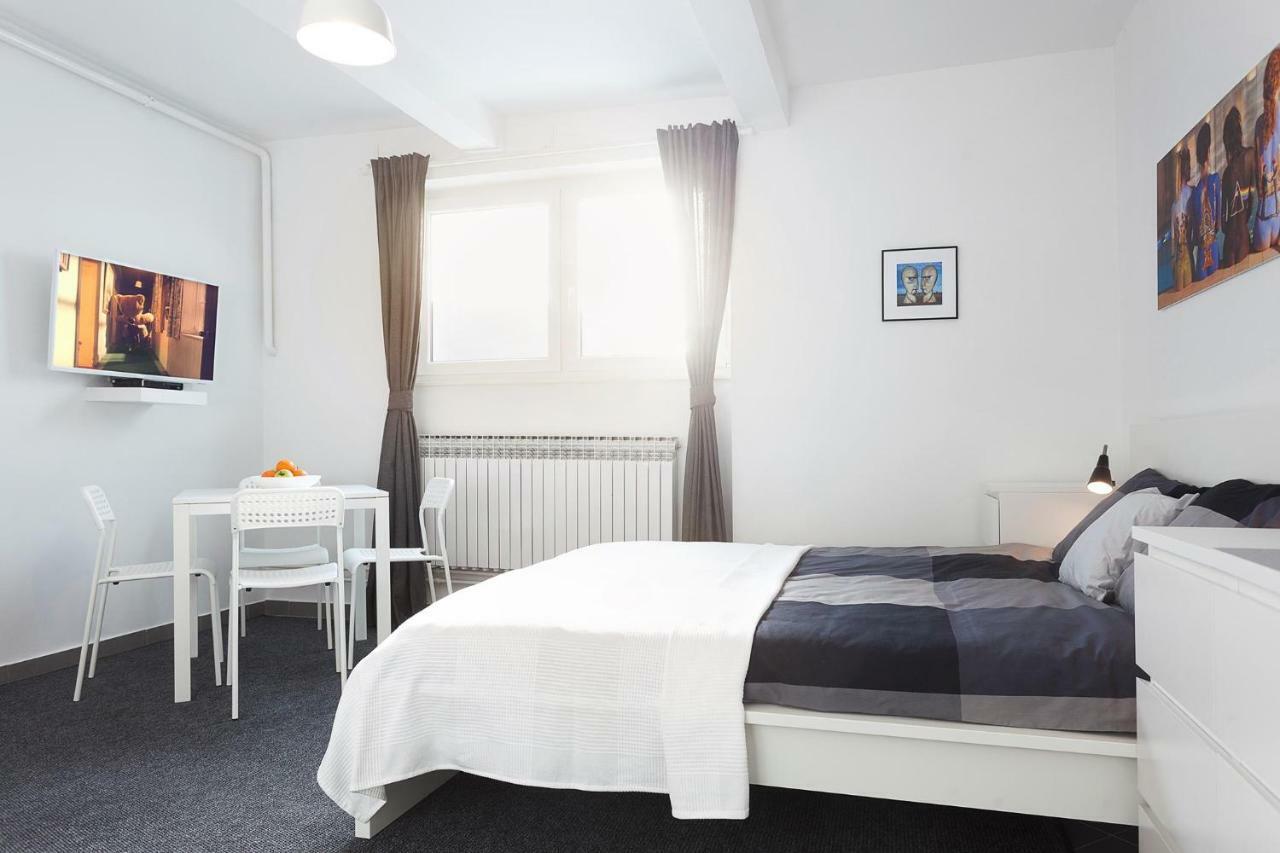 Floyd Room Zagreb Extérieur photo